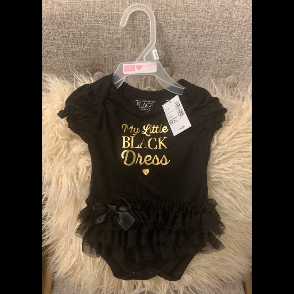 ✨🖤 🎀 Baby onesie with attached tutu 🎀🖤✨
